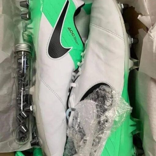 Sports Shoes Pallets