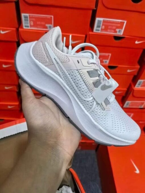 Sports Shoes Pallets