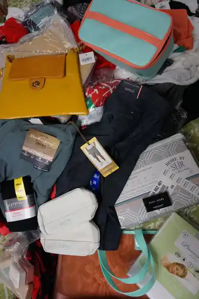 Buy Activewear Liquidation Pallets (400+ Assorted Activewear Pieces From $850)