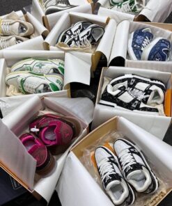 Buy Shoe Liquidation Pallets For Sale (200+ Pairs From $895)